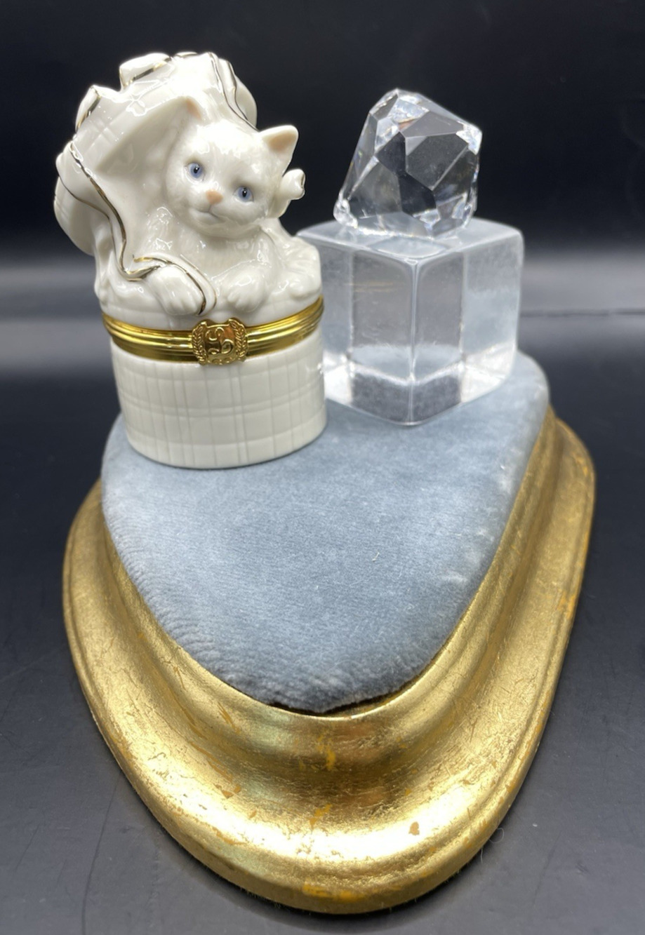 Handcrafted First Issue Lenox Treasures The Cat's Surprise Box- Trinket Box